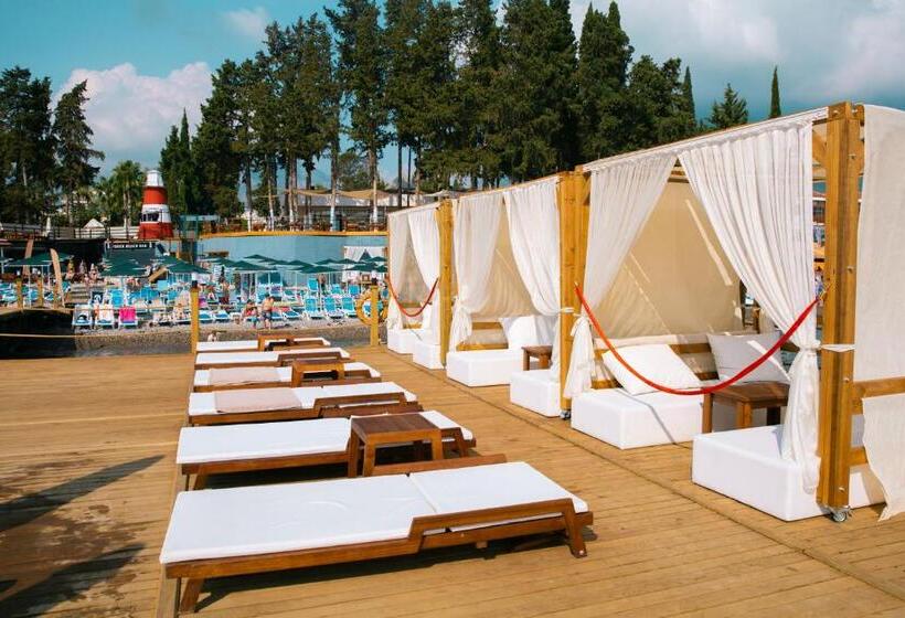 Rox Resort