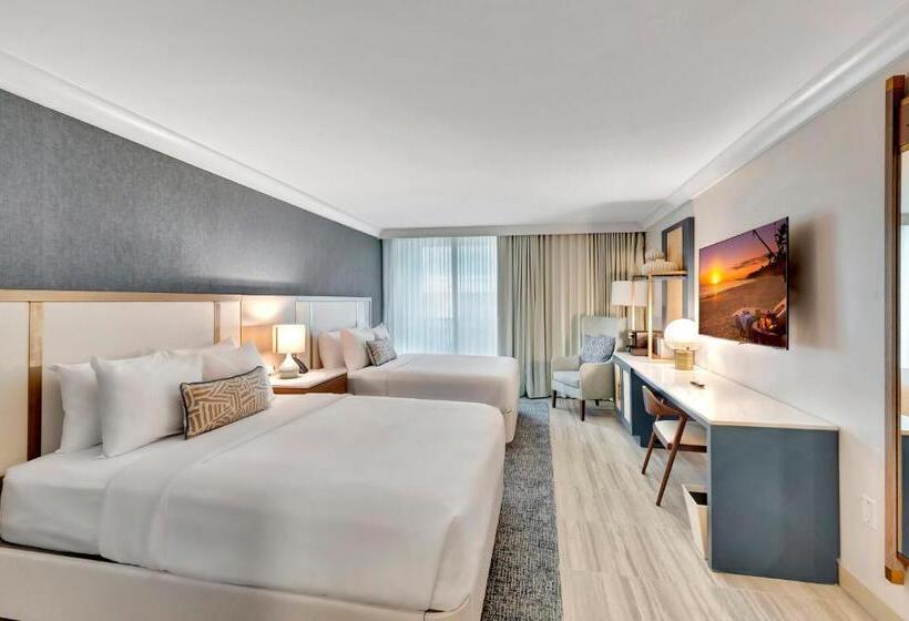 Отель Tideline Palm Beach Ocean Resort And Spa