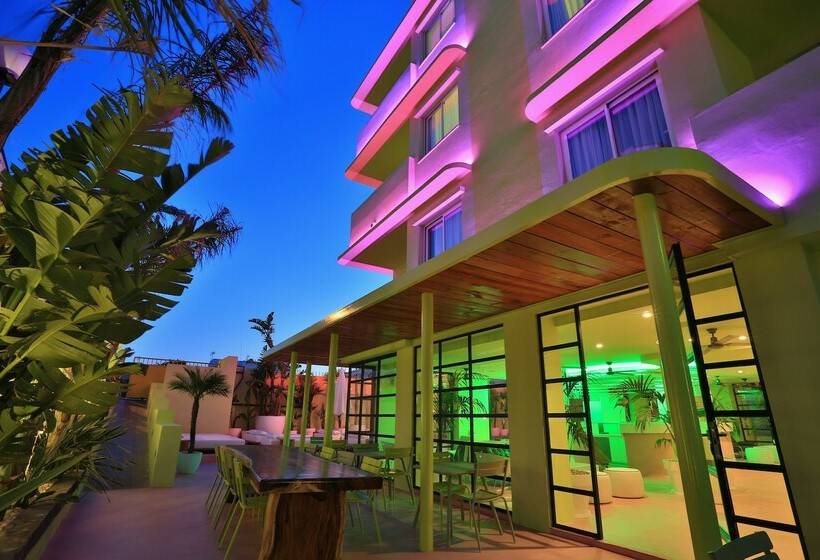 فندق Tropicana Ibiza Suites  Adults Only