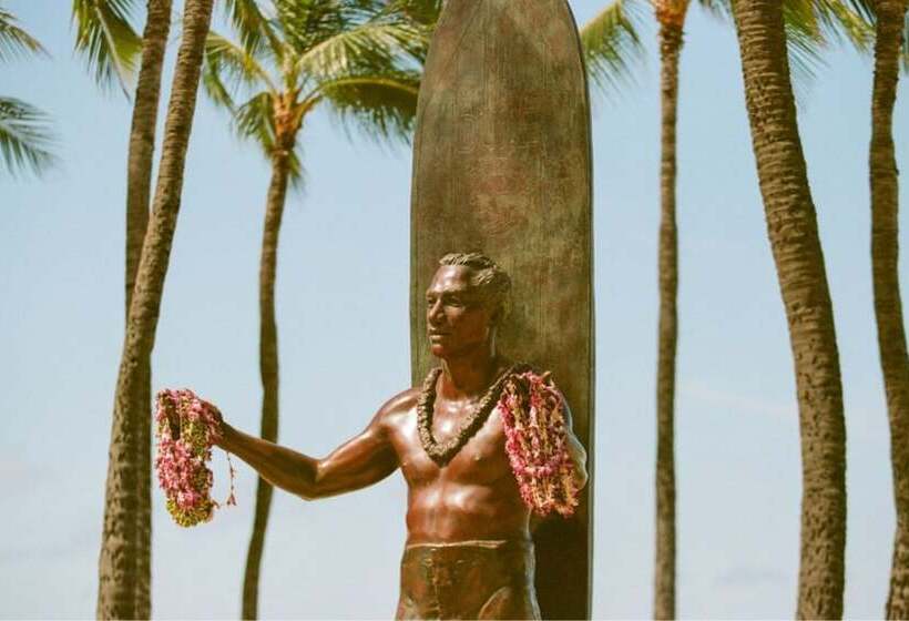 בית מלון כפרי Waikiki Beach Marriott Resort & Spa
