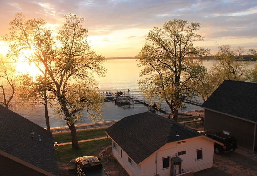 Отель Viking Bay Resort And Lodge