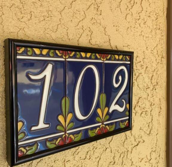 מוטל The Greens Hotel On Stockton