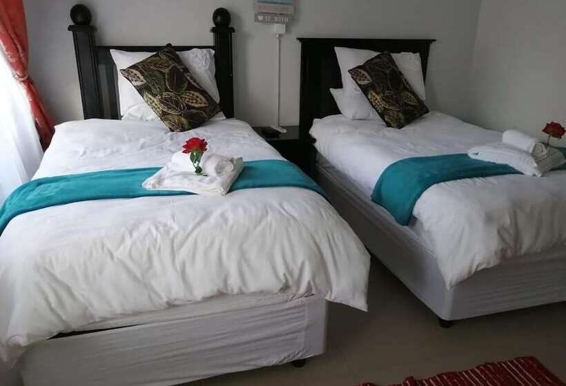 펜션 Rose And Thorn Guesthouse   Adults Only