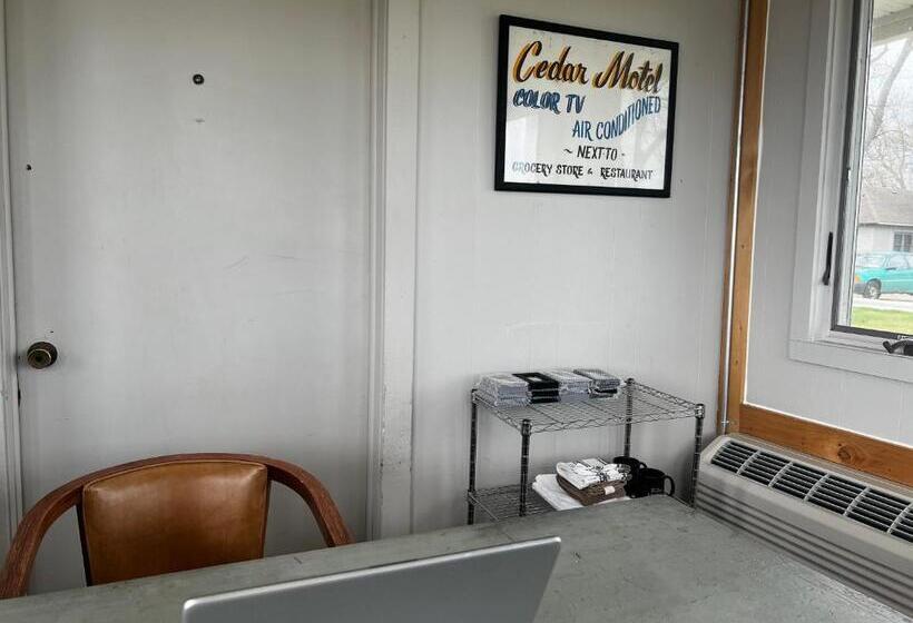 The Cedar Motel