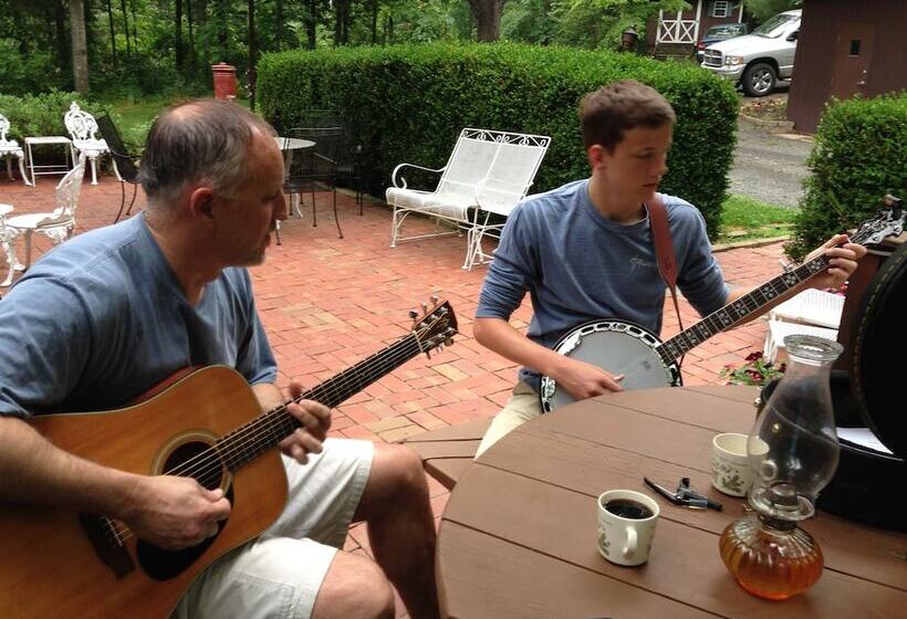 The Ebenezer House Bed & Breakfast