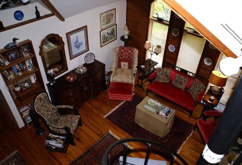 The Ebenezer House Bed & Breakfast