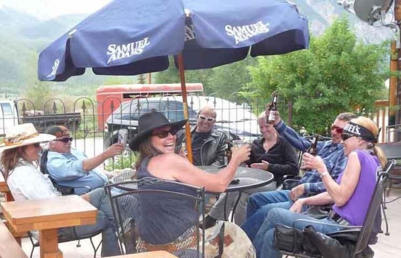The Twin Lakes Inn
