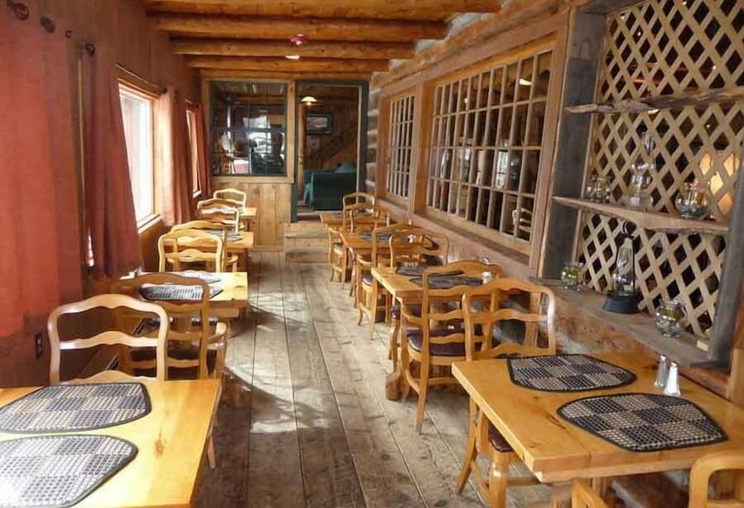 The Twin Lakes Inn