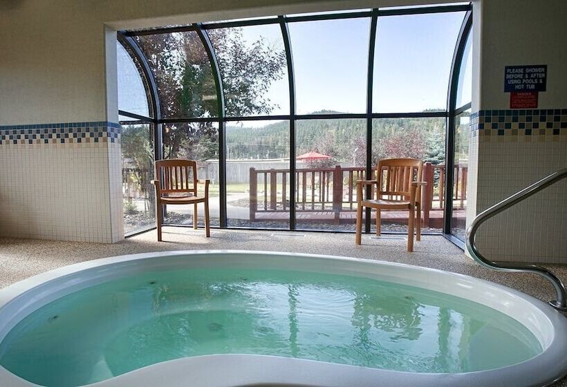هتل Black Hills Luxury Suites