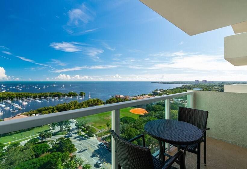 هتل Ocean Million Dollar View Studio + Balcony #3