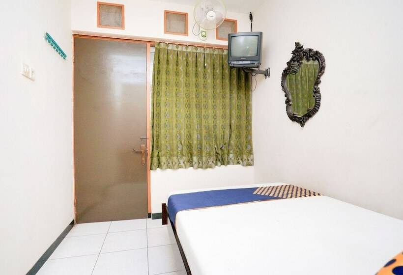 בית מלון כפרי Spot On 2090 Ratna Backpacker Syariah