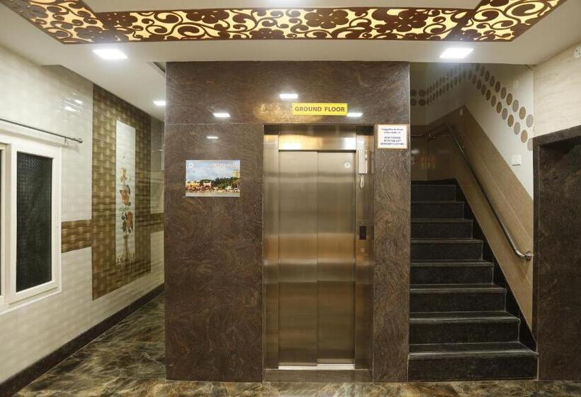 호텔 Akash Residency