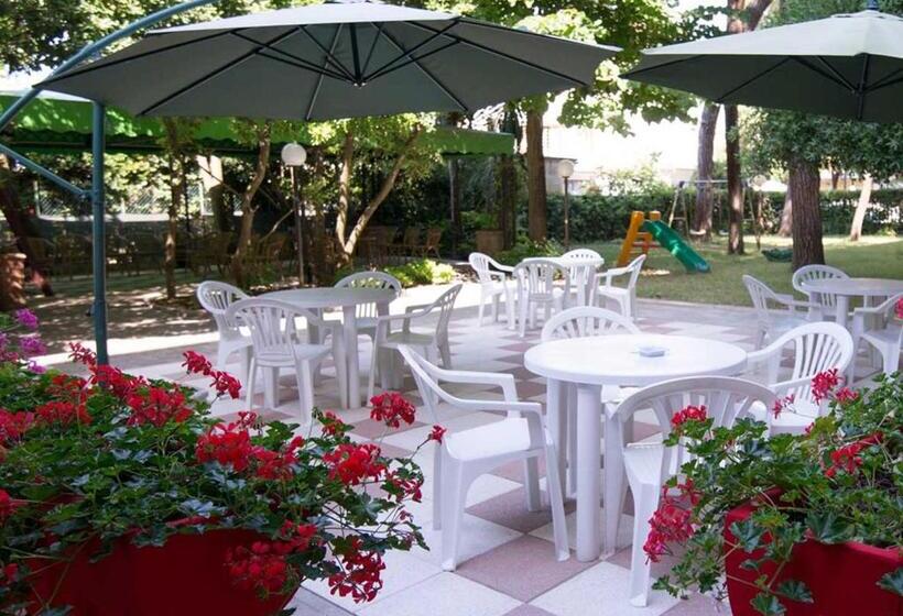 ホテル Casa Per Ferie Nostra Signora Tonfano