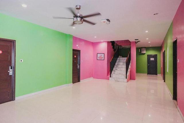 هتل Dna Fun Zone Pekanbaru