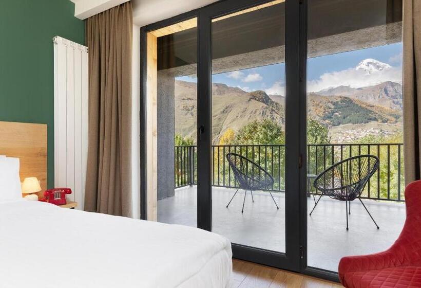 هتل Intourist Kazbegi