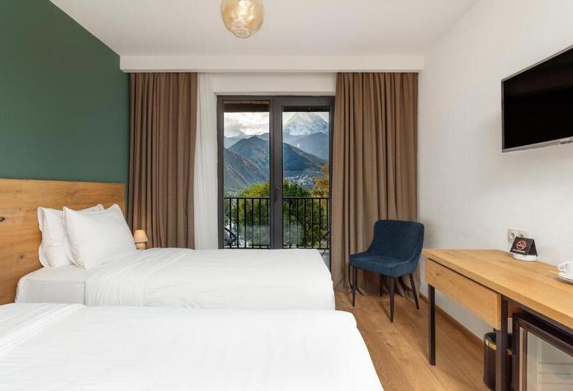 هتل Intourist Kazbegi