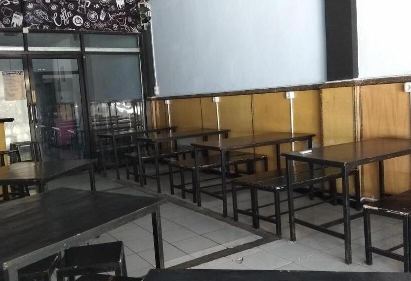 فندق Oyo 90001 Homestay 47 Latanete