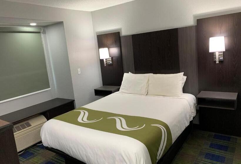 호텔 Quality Inn Owatonna Near Medical Center