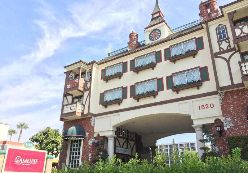 בית מלון כפרי Anaheim Camelot Inn & Suites
