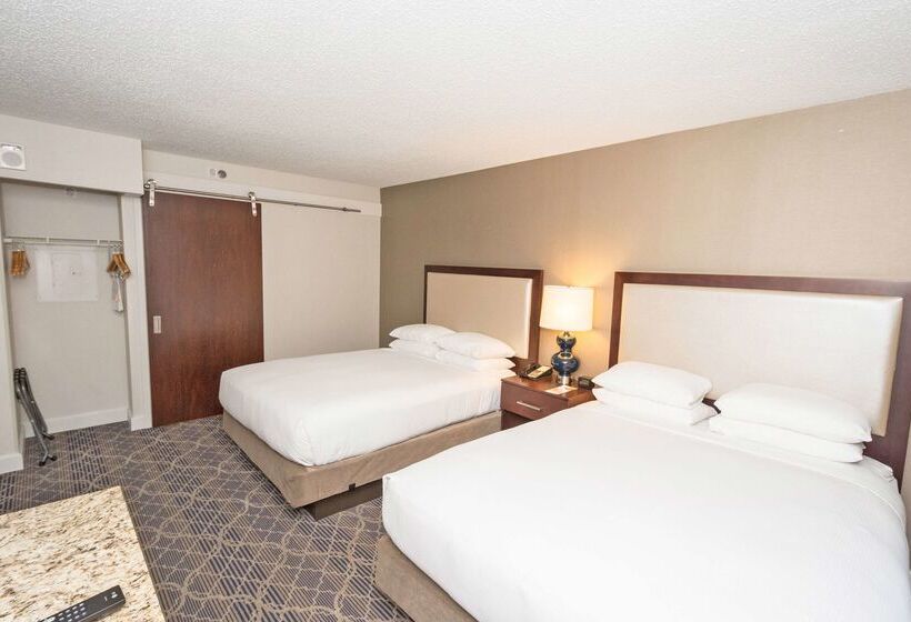هتل Doubletree Suites By Hilton At The Battery Atlanta