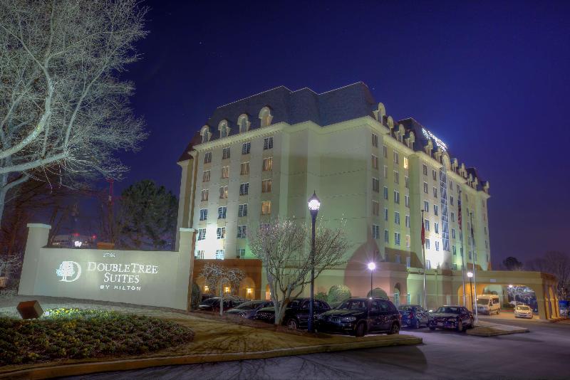 هتل Doubletree Suites By Hilton At The Battery Atlanta