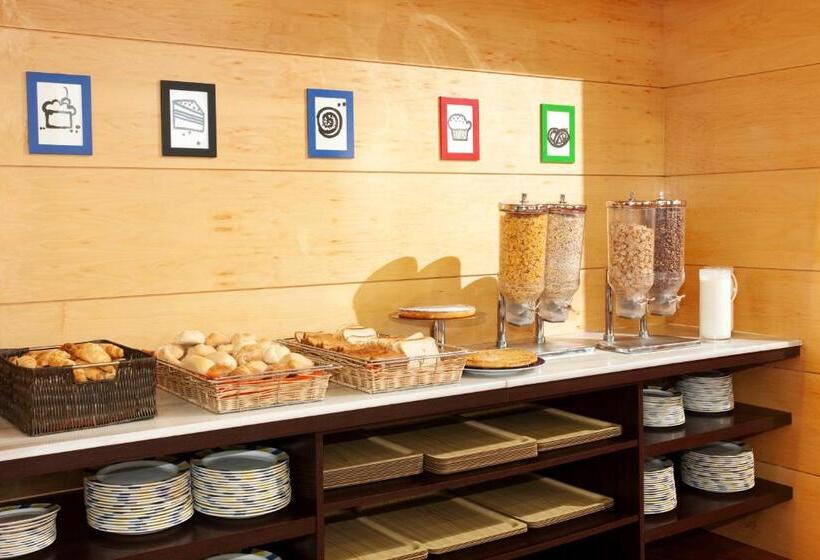 Hotel Holiday Inn Express Molins De Rei, An Ihg