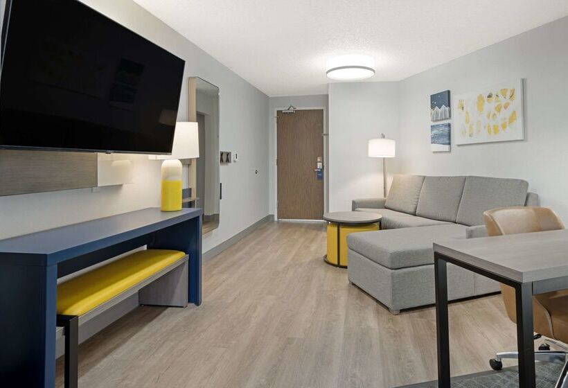 בית מלון כפרי Comfort Suites Idaho Falls