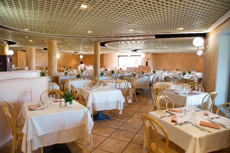 Отель Sant Elmo Beach