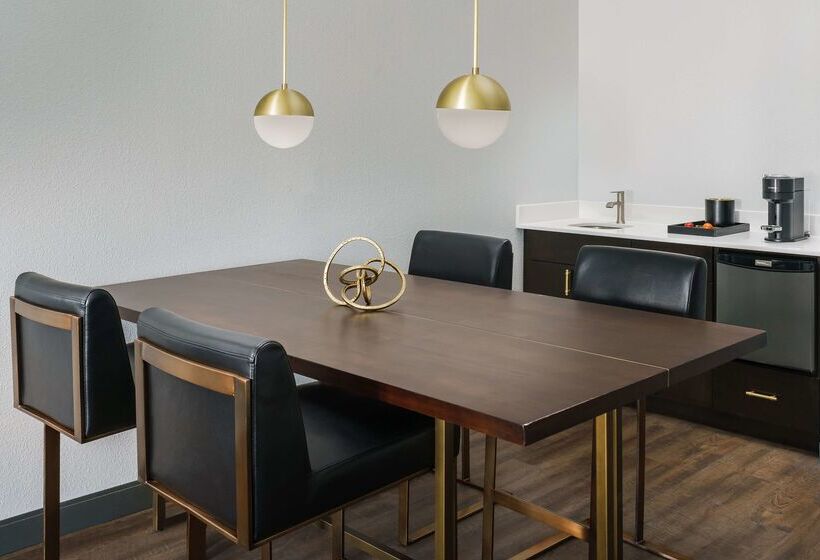 هتل The Bluff Savannah Historic, Tapestry Collection By Hilton