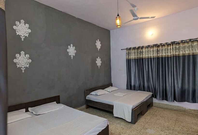 호스텔 Backpackers Villa