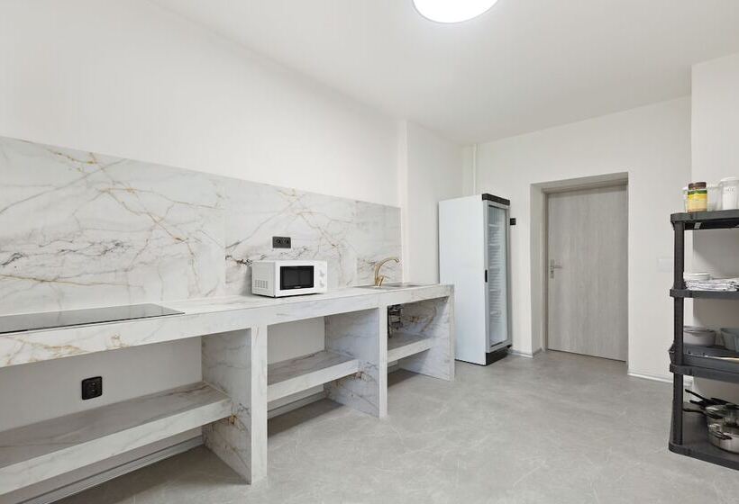 Hostel Na šalamouně