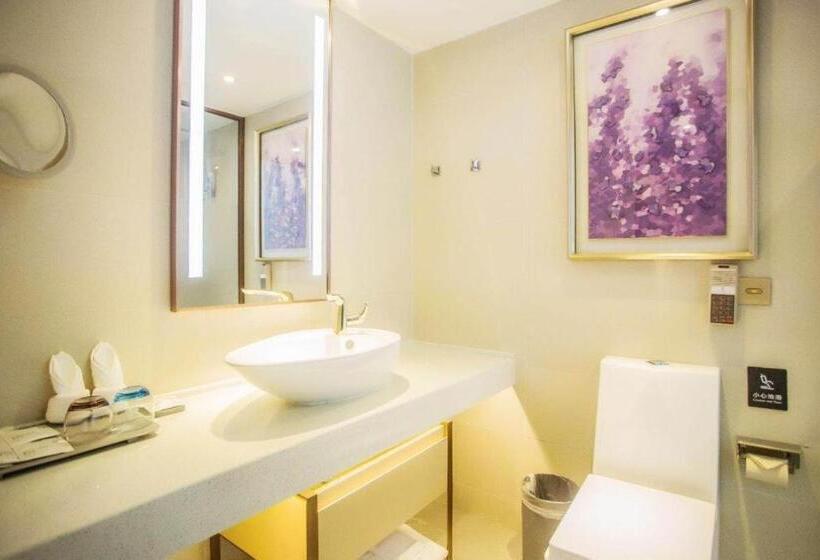 Lavande Hotels Guangzhou Baiyun Avenue North Metro Station