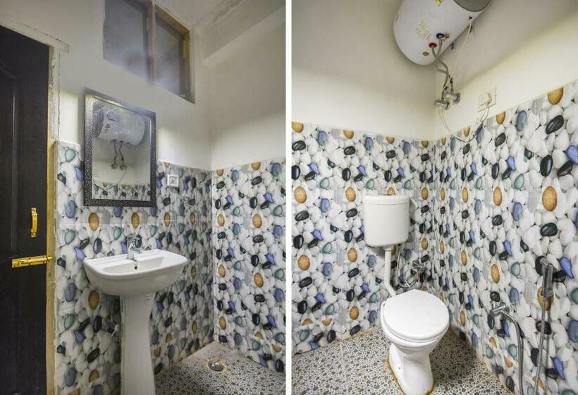 فندق Oyo 63738  Akash Palace