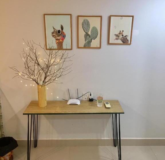 تختخواب و صبحانه 1993’s House