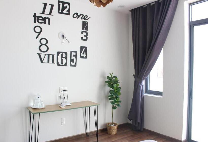 تختخواب و صبحانه 1993’s House