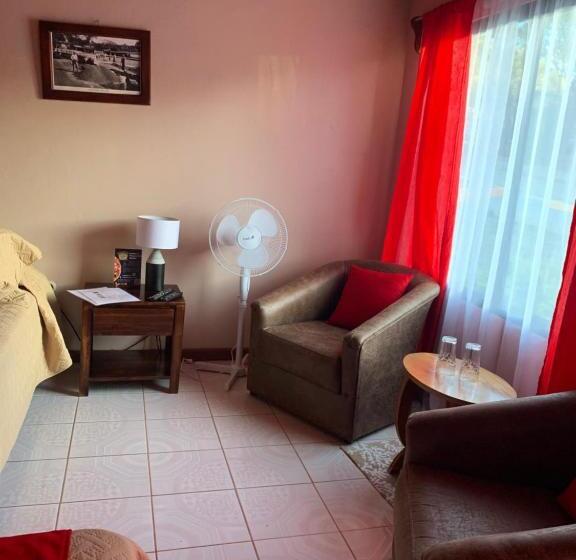 Nafre House B&b Monteverde
