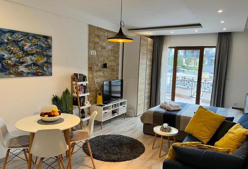 Milmari Resort   Apartman L43