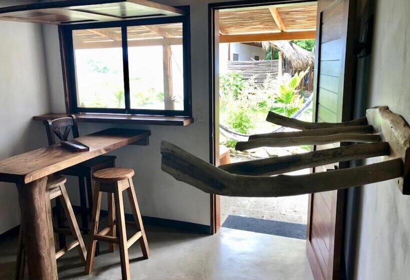 بنسيون Twoten° Surf Home