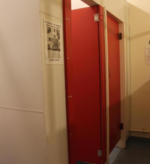 هاستل Chalet Backpackers