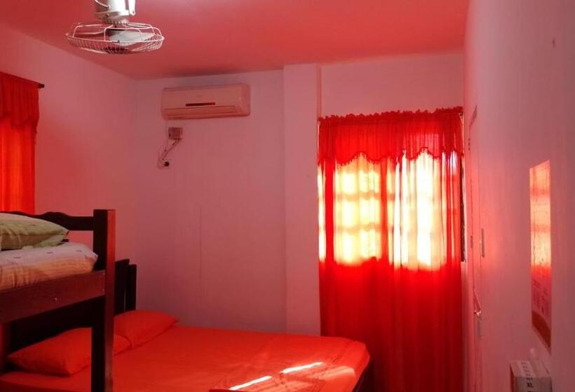هاستل Hostal Casa Yhoanny