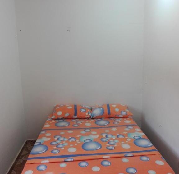 هاستل Hostal Casa Yhoanny