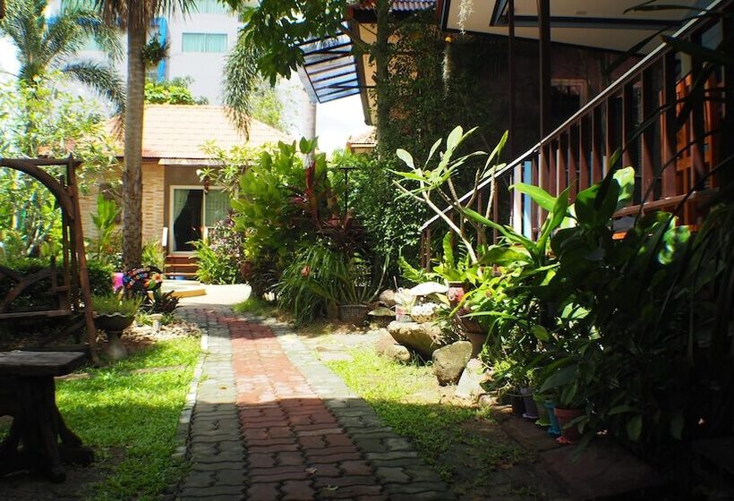 پانسیون Pennapa Chalet