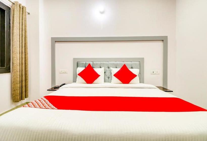 בית מלון כפרי Oyo 76431 Radhe Radhe Guest House