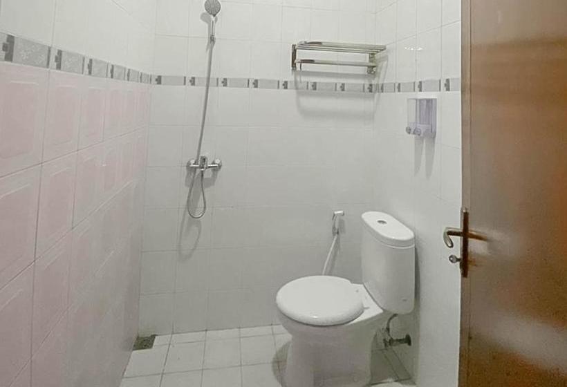 هتل Mahkota Residence Mitra Reddoorz