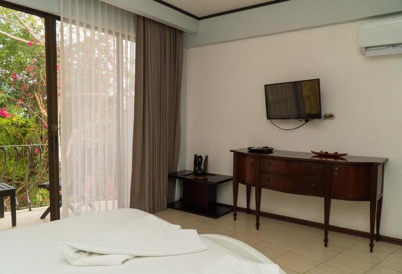 Layan Hotel & Spa