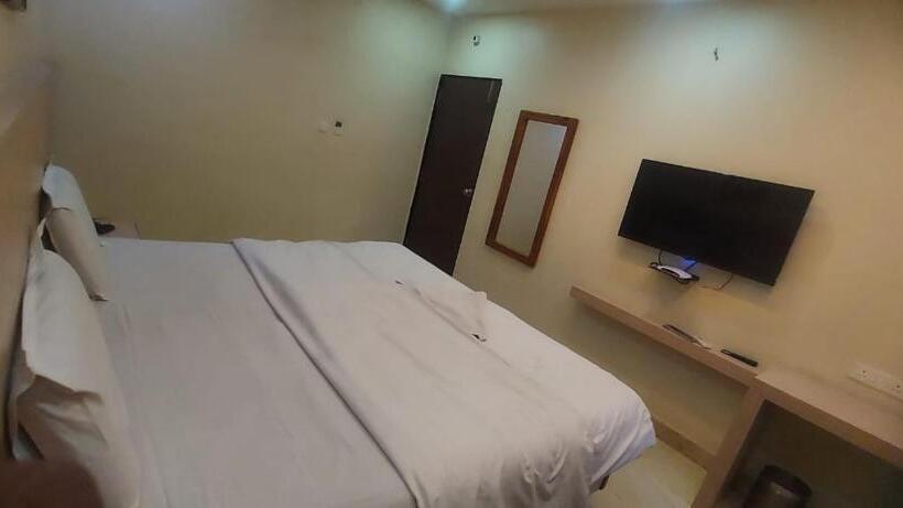 호스텔 Sri Aditya Inn