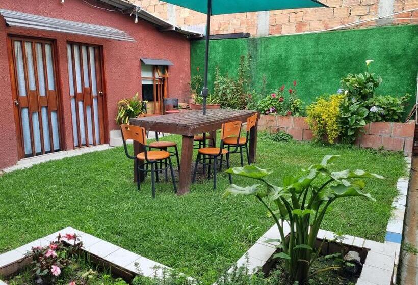 تختخواب و صبحانه Acogedor Hostal Usaquen La Parada Del Tren