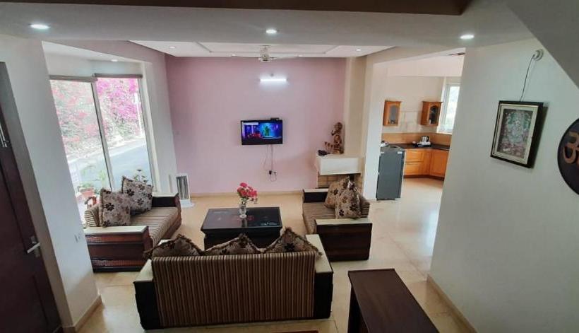 هتل Amravati Resort