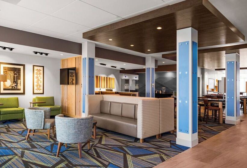 בית מלון כפרי Holiday Inn Express & Suites Sanford   Lake Mary, An Ihg
