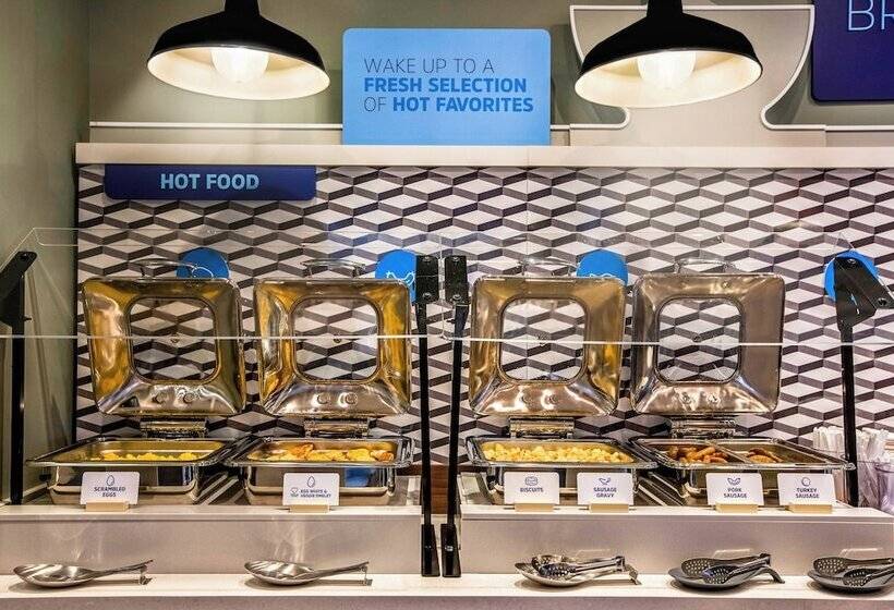 בית מלון כפרי Holiday Inn Express & Suites Sanford   Lake Mary, An Ihg